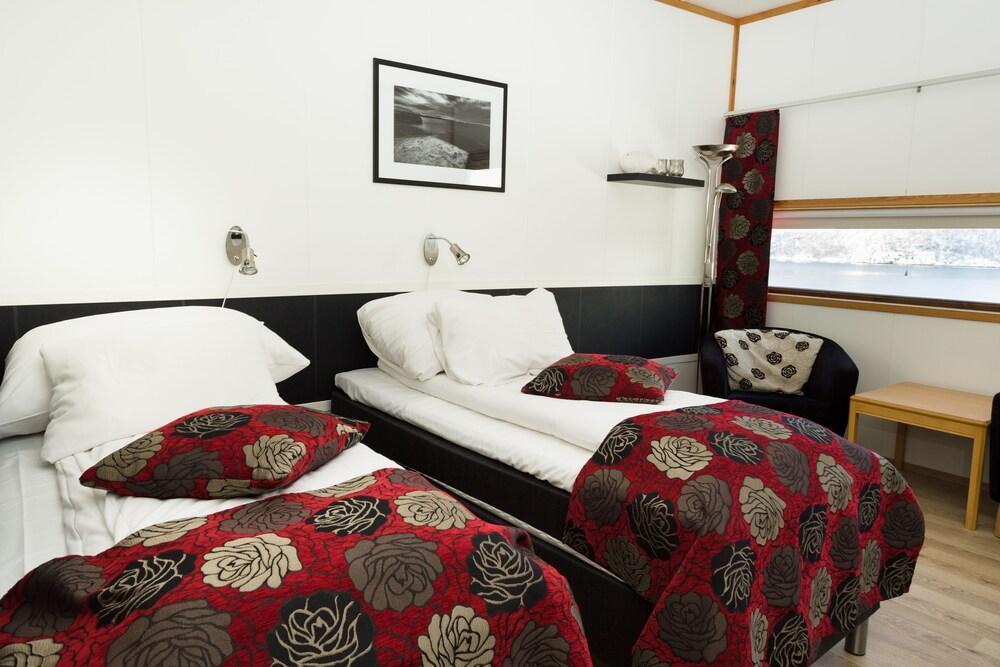 Skanland Tjeldsundbrua Hotel מראה חיצוני תמונה