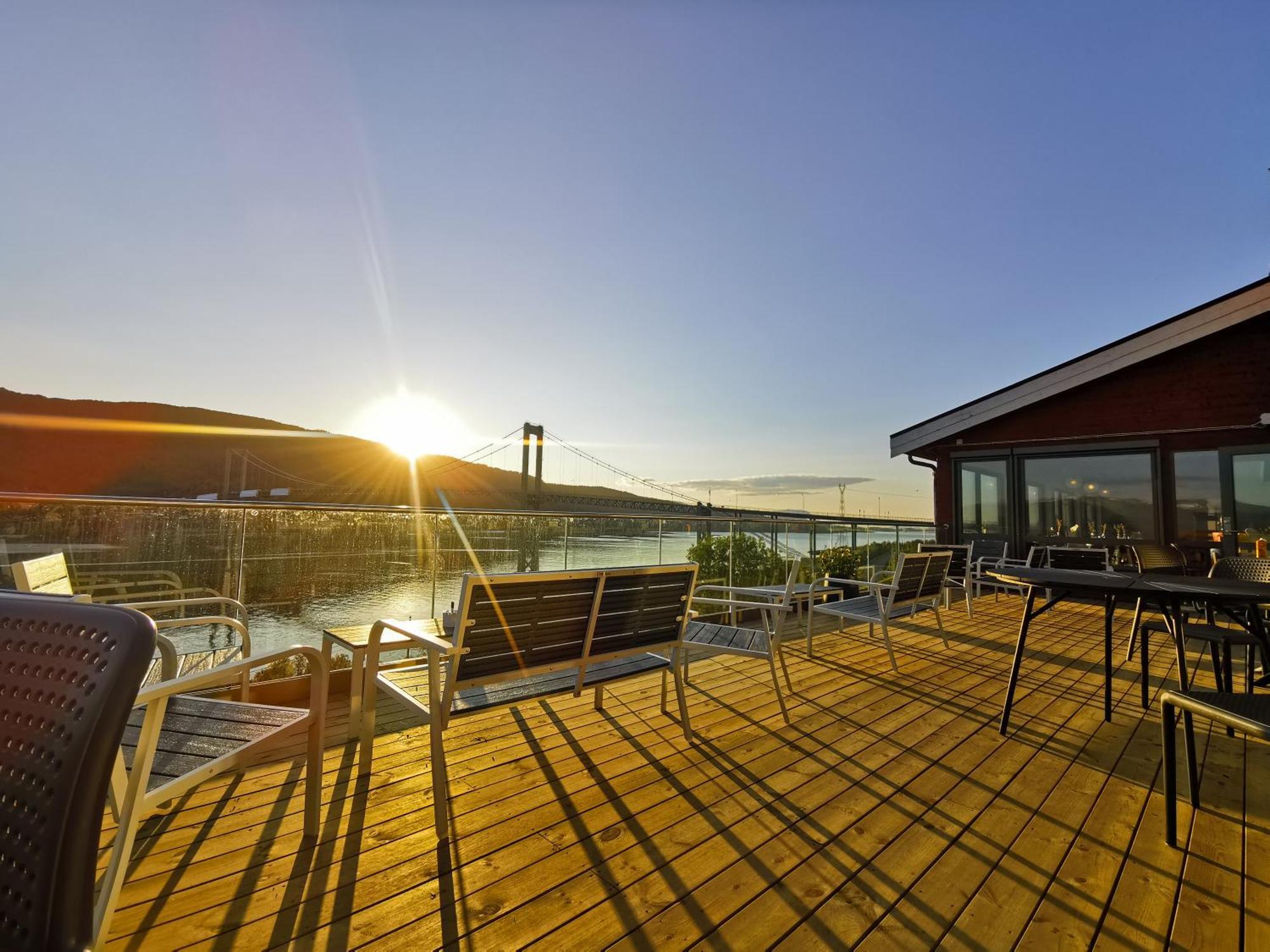 Skanland Tjeldsundbrua Hotel מראה חיצוני תמונה